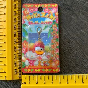 2005 HELLO KITTY MANGO CHARM